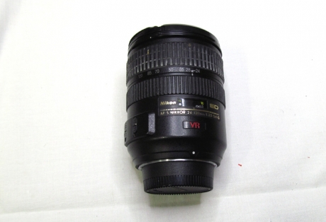 Nikon AF-S Nikkor 24 VR