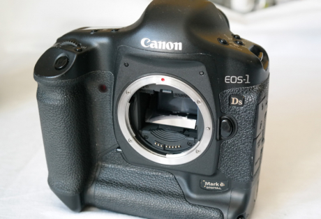 Canon EOS-1 Ds Mark II